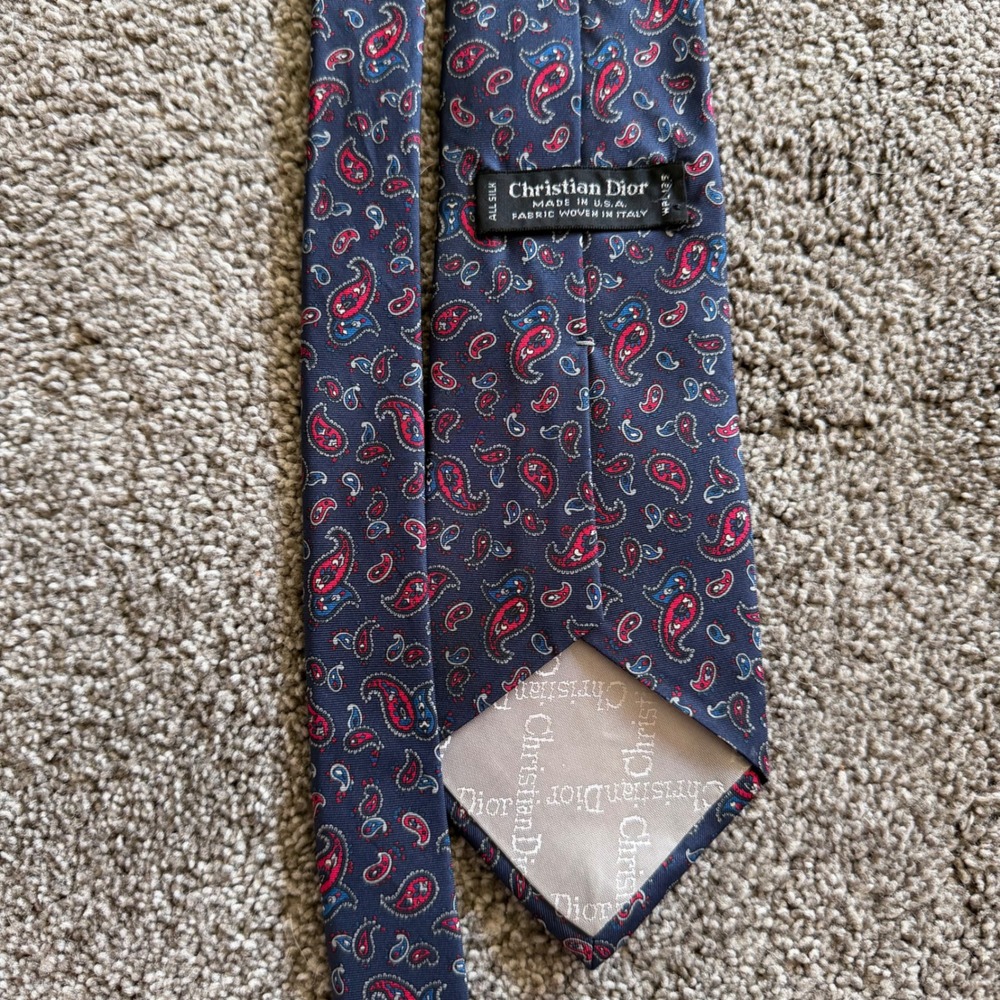 Christian Dior Mens Navy Blue Red Paisley Silk Tie Made in USA Italian Fabric